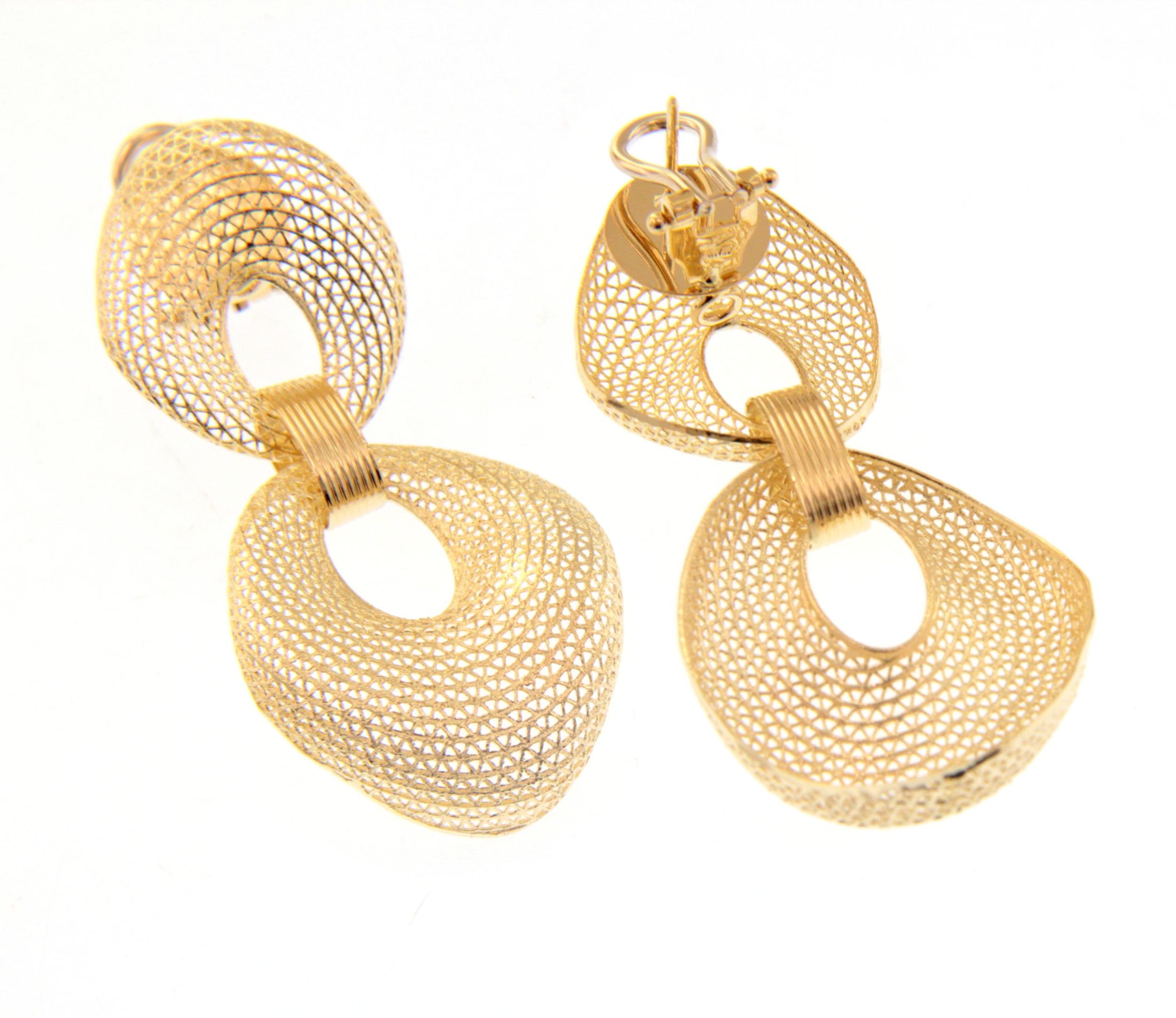 Beautiful 18ct Yellow Gold Omega Clip Pendant Earrings