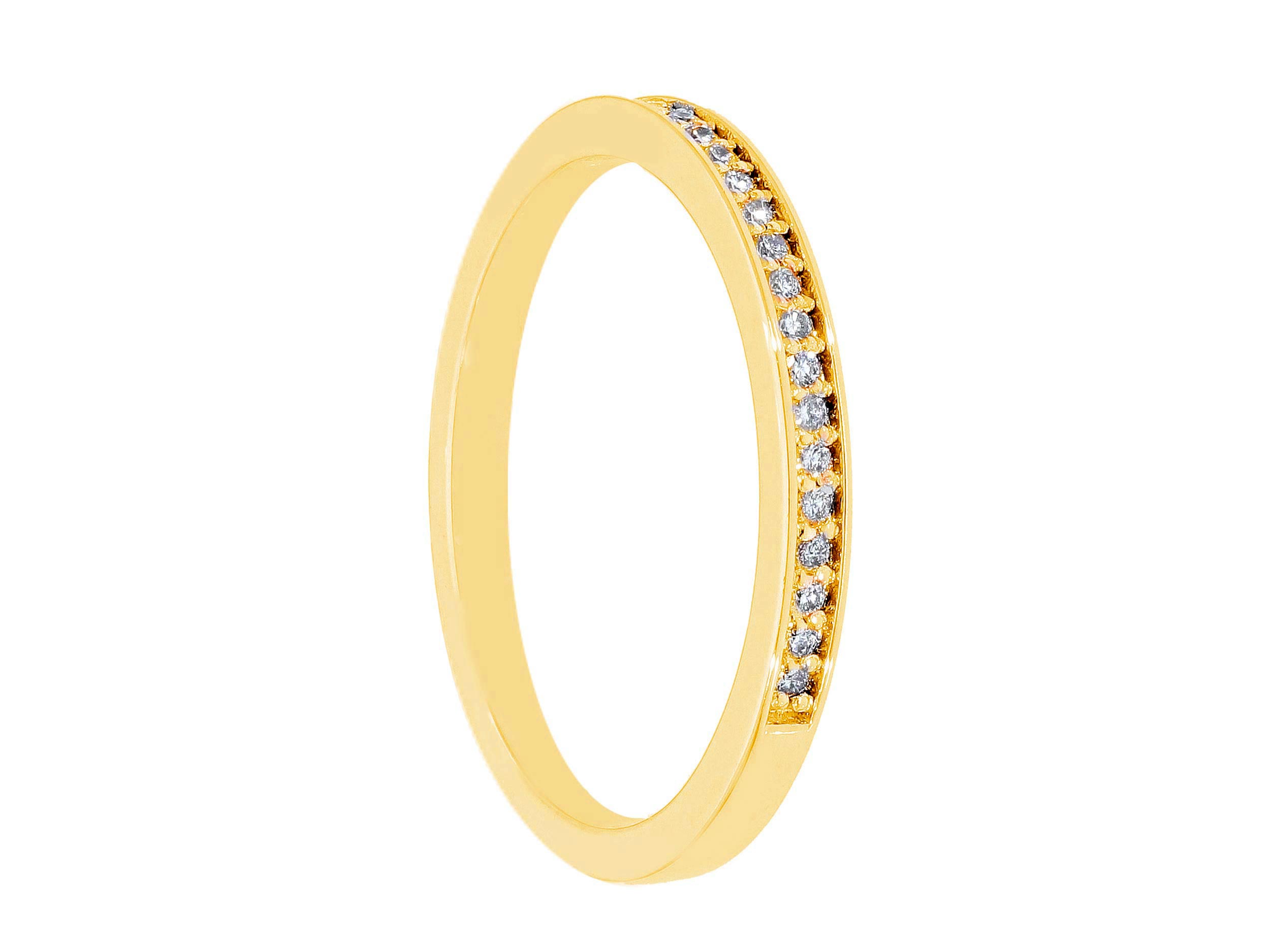 Beautiful 18K yellow gold ring with brilliant cubic zirconia